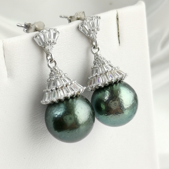 Tahitian South Sea Pearl White Sapphire drop earrings 🆕 - Picture 2 of 9